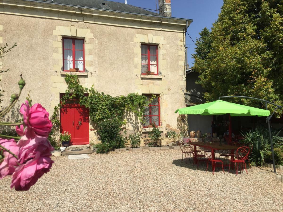 Aux Caprices Des Dieux Bed and Breakfast Marnes Exterior foto